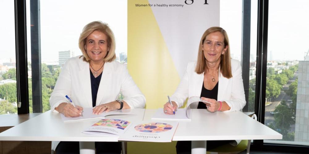De izquierda a derecha: Fátima Báñez, presidenta de la Fundación CEOE, y Marieta Jiménez, presidenta de ClosinGap.
