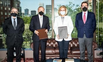 De izda. a dcha., Marc Simón, Isidro Fainé, Fátima Báñez y Antonio Garamendi